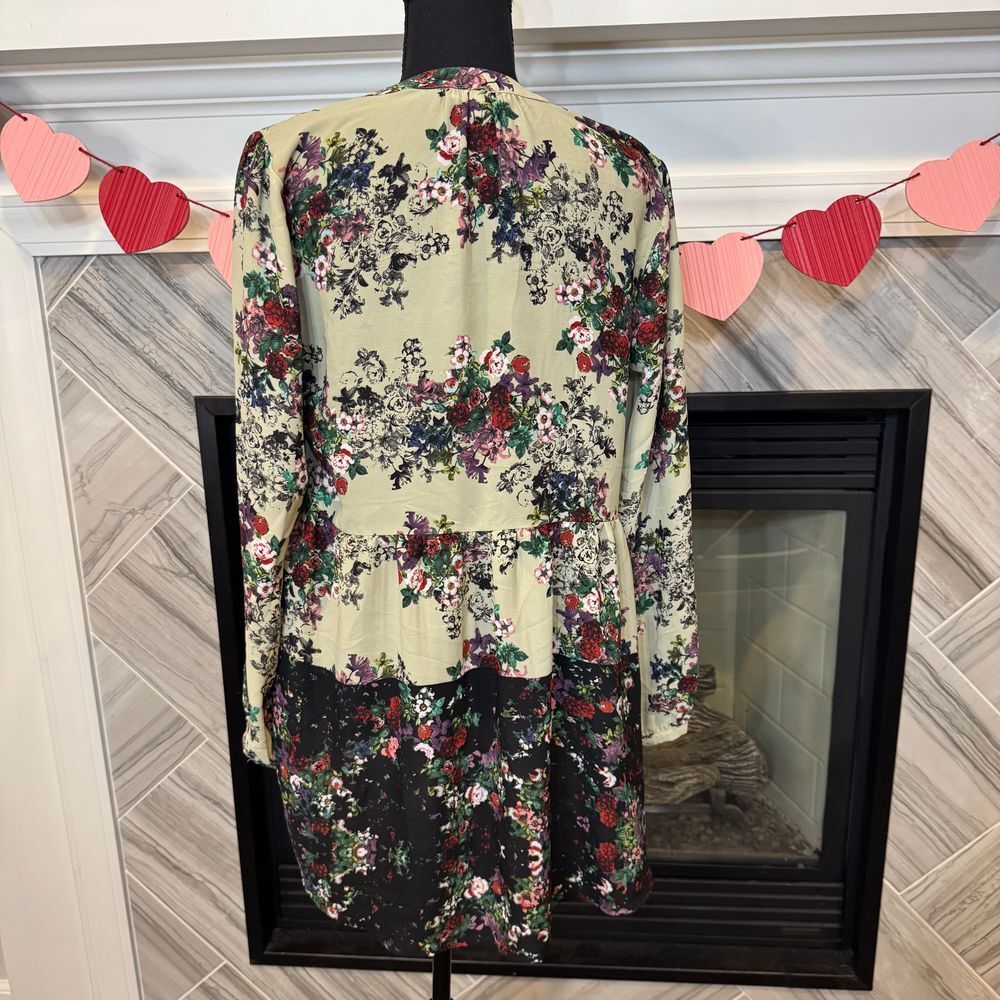 DR2 Romantic Floral‎ Print Long Sleeve Tie-Neck Tunic Medium - Picture 2 of 4